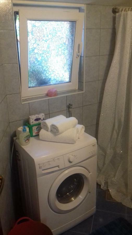 Tili Apartment Pula Bagian luar foto